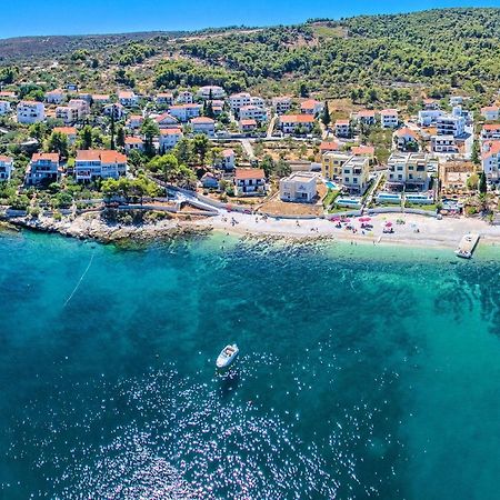 Holiday Home Kalinic Слатине Екстер'єр фото