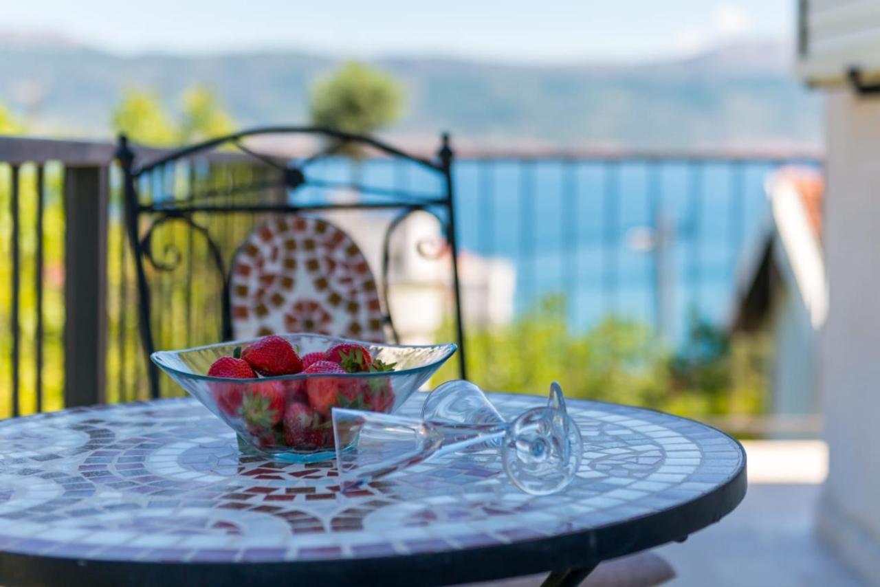 Holiday Home Kalinic Слатине Екстер'єр фото