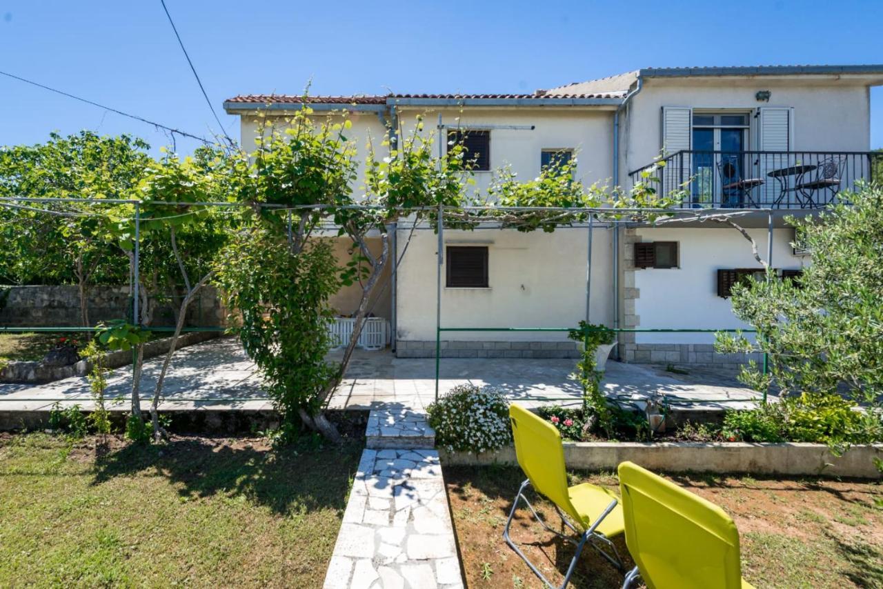 Holiday Home Kalinic Слатине Екстер'єр фото