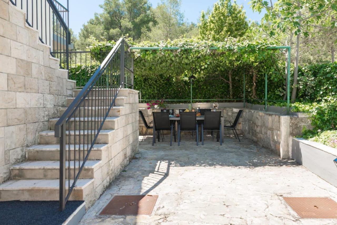 Holiday Home Kalinic Слатине Екстер'єр фото