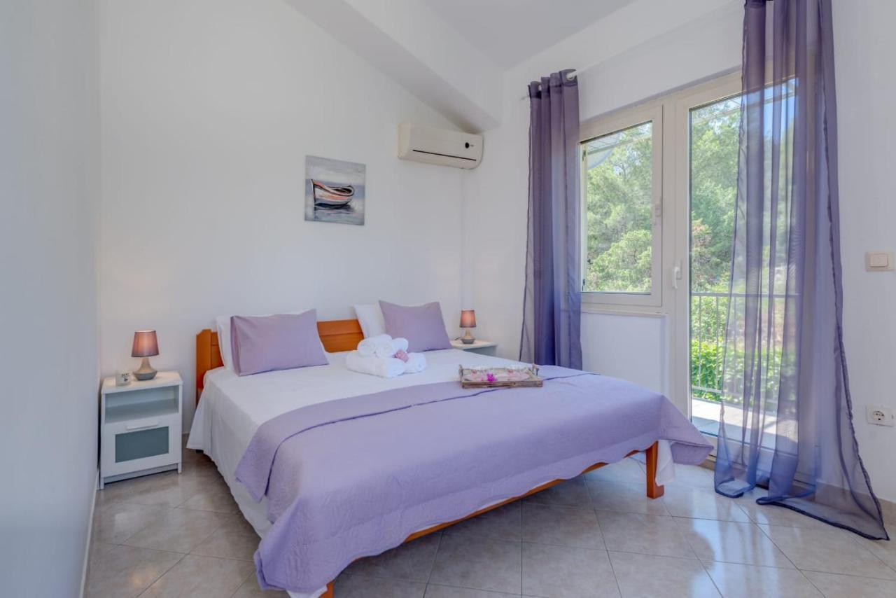 Holiday Home Kalinic Слатине Екстер'єр фото